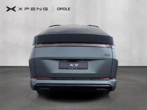 Xpeng X9
