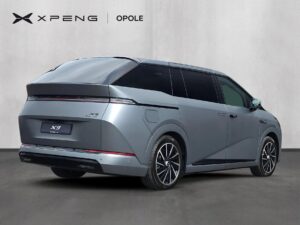 Xpeng X9
